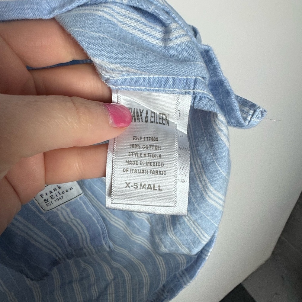 Frank & Eileen Fiona Striped Blue Sleeveless Button Down Top XS - Picture 8 of 11